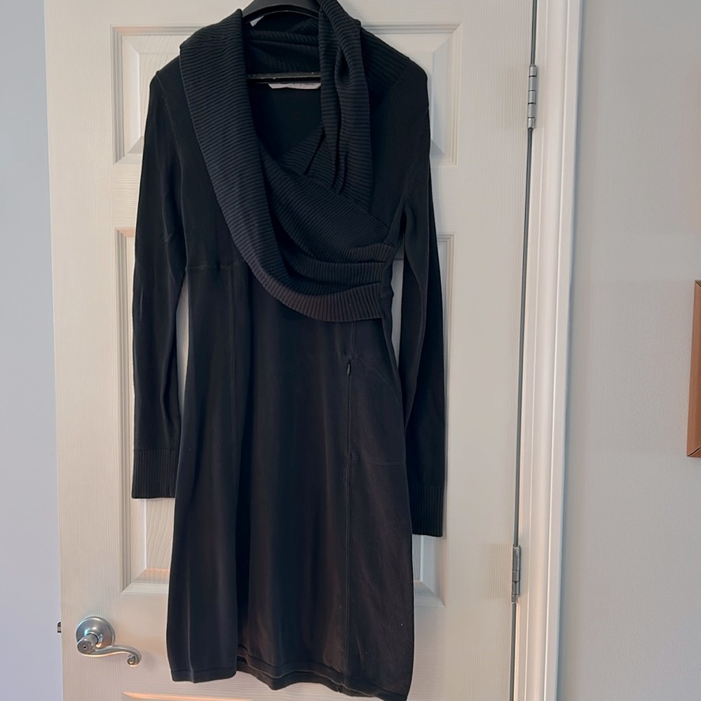Athleta cowl neck wool sweater dress size Small